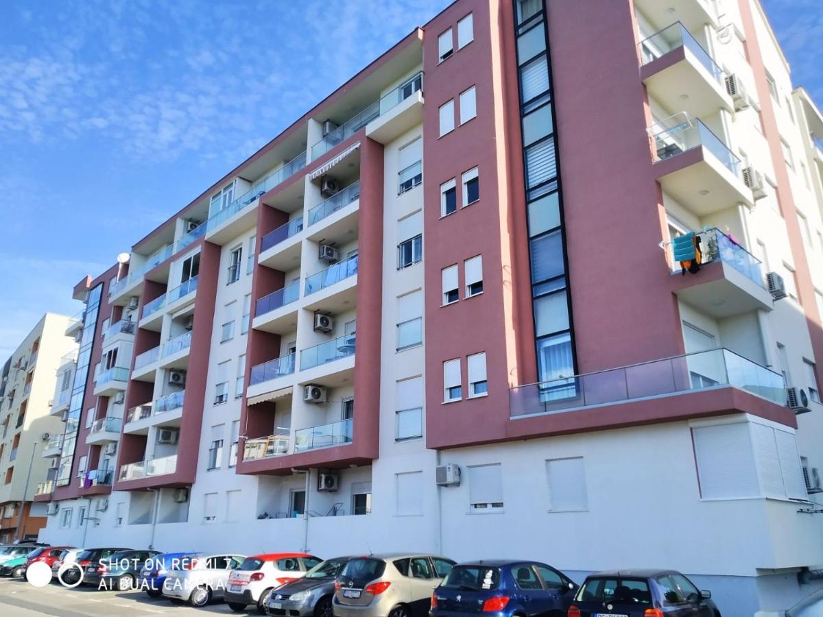 Aga Apartman Подгорица Экстерьер фото